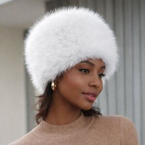 NEW: Elegant White Faux Fur Hat